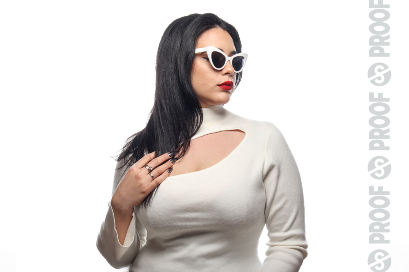 Pretty Girl - Stand Out Shots